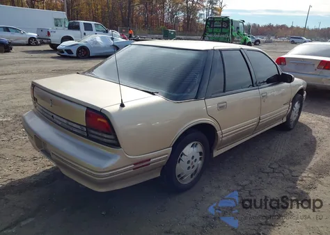 1994 Oldsmobile Cutlass Supreme S z USA, uszkodzony, nr VIN 1G3WH55M6RD388952